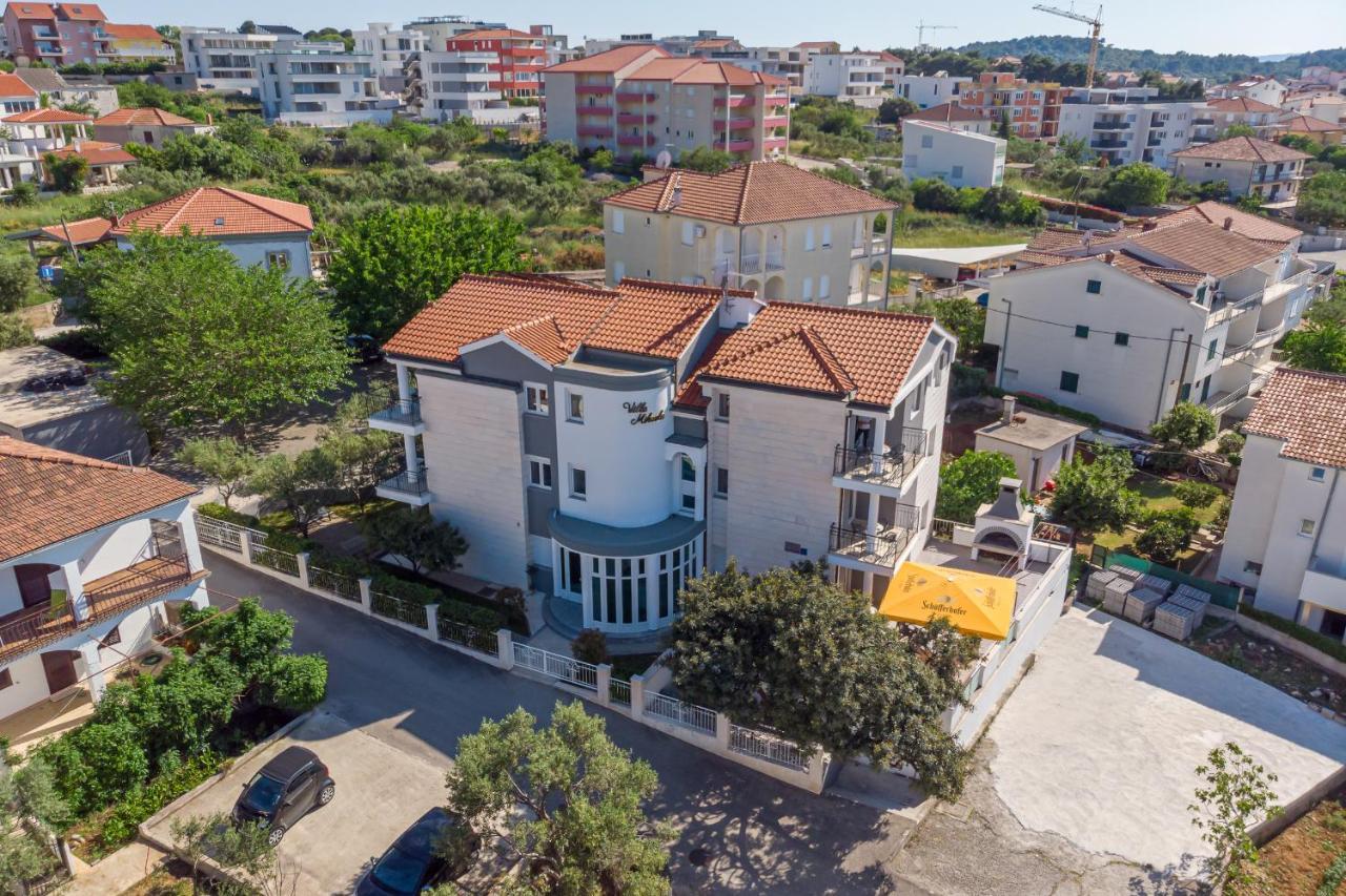 Island Resort Mihaela - Happy Rentals Trogir Bagian luar foto