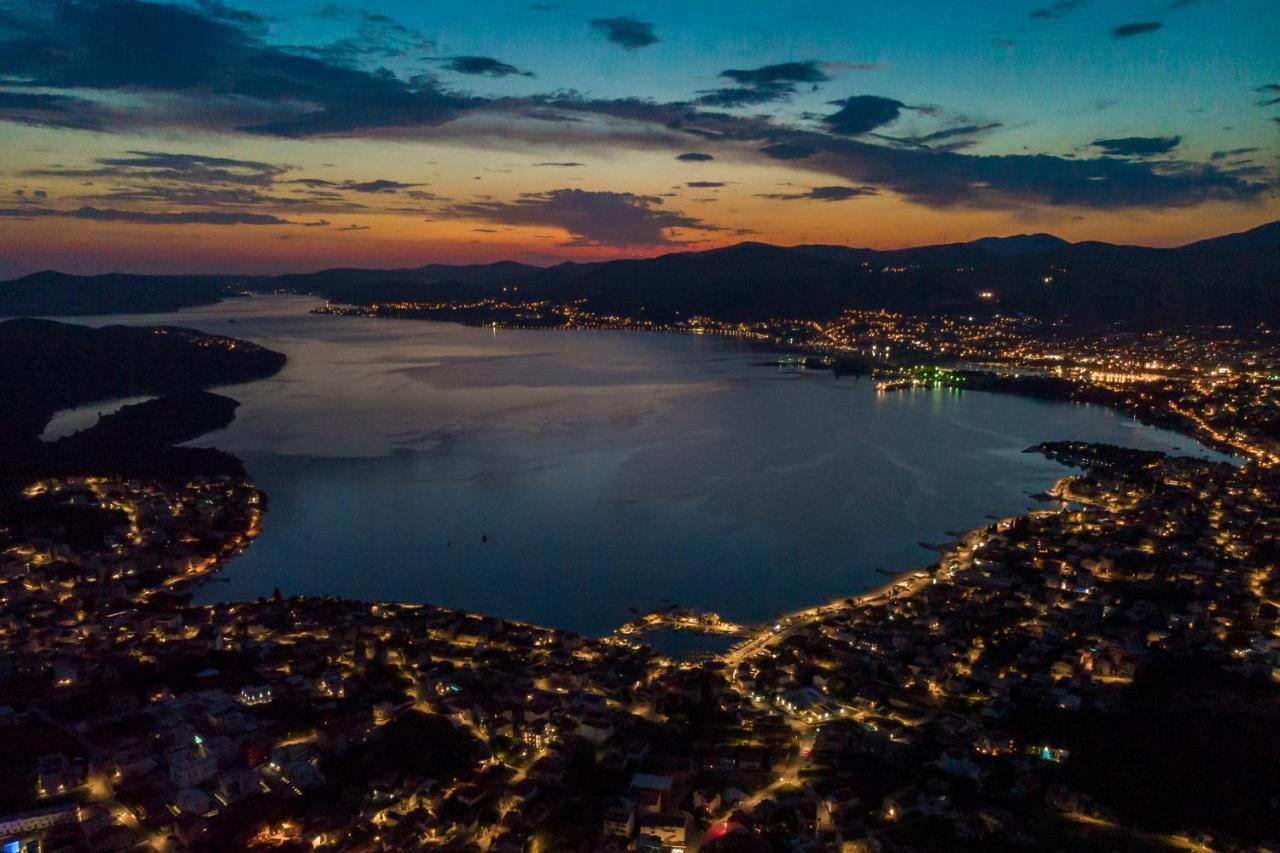 Island Resort Mihaela - Happy Rentals Trogir Bagian luar foto